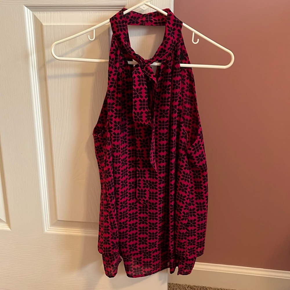 NEW Banana Republic Sleeveless Tie Neck Blouse Women’s Size Small Pink Navy Blue